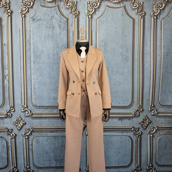 کت و شلوار زنانه چهاردکمه پنکیکی