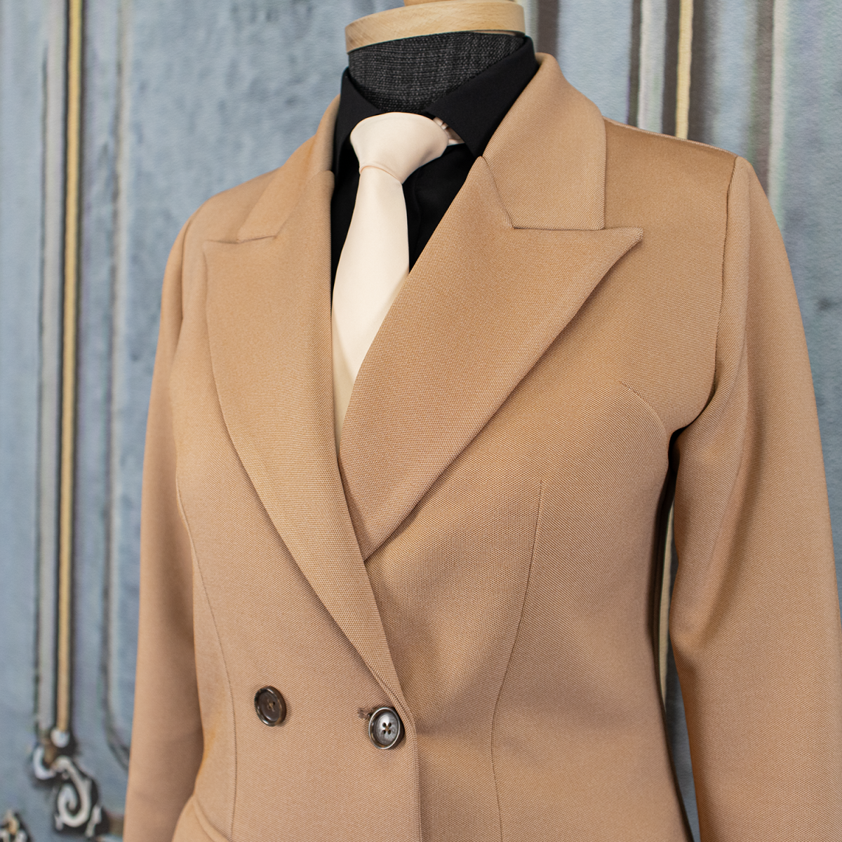 کت و شلوار زنانه چهاردکمه