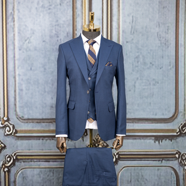 کت و شلوار آبی درباری با جلیقه یقه دار