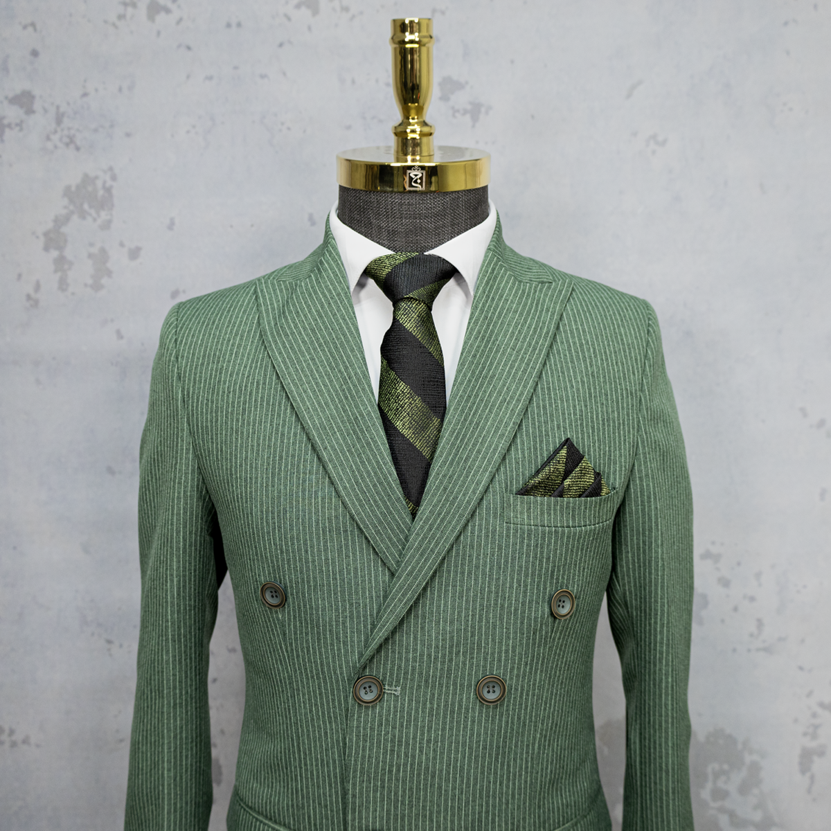 کت شلوارشش دکمه سبز