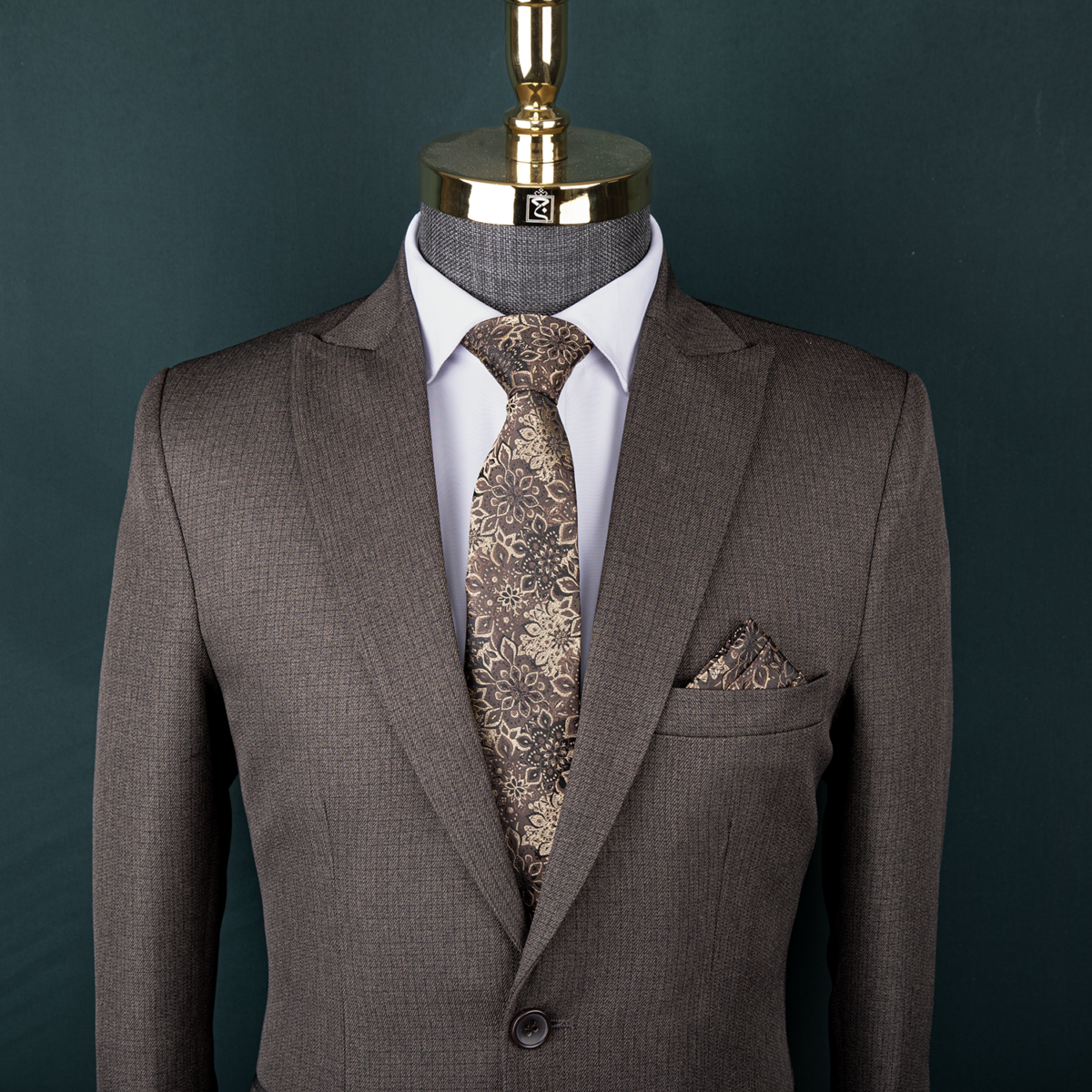 کت شلوار چهارخانه قهوه تای