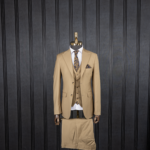 کت و شلوار کرم دو دکمه با جلیقه