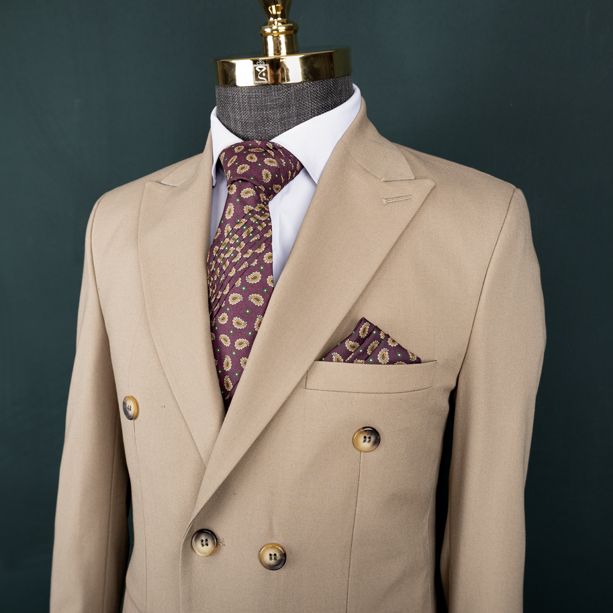 کت شلوار شش دکمه کرم