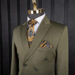 کت شلوار شش دکمه سبز