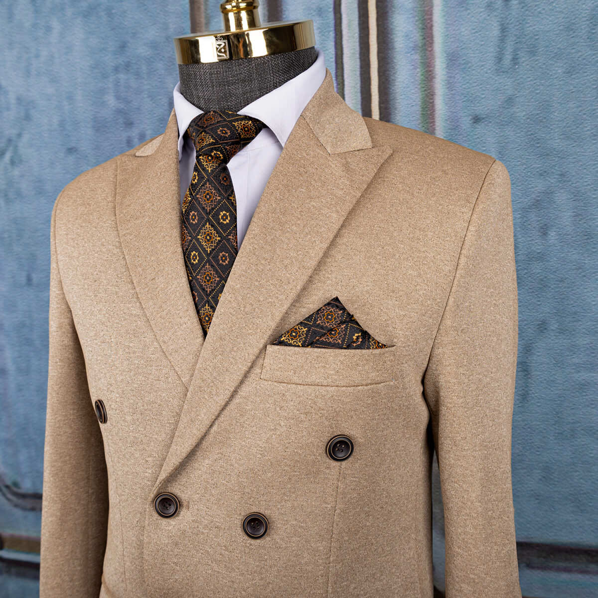 کت شلوار شش دکمه کرم