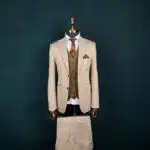 کت و شلوار کرم با جلیقه دبل فیس