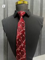 کروات و دستمال جیب طرح دار