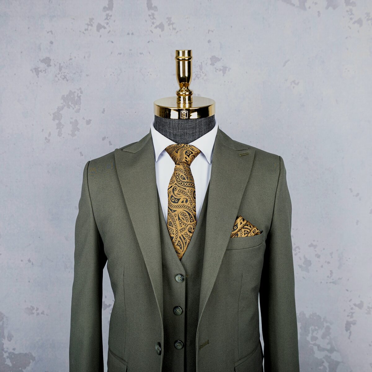 کت شلوار و جلیقه سبز