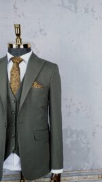 کت شلوار و جلیقه سبز بزیاق