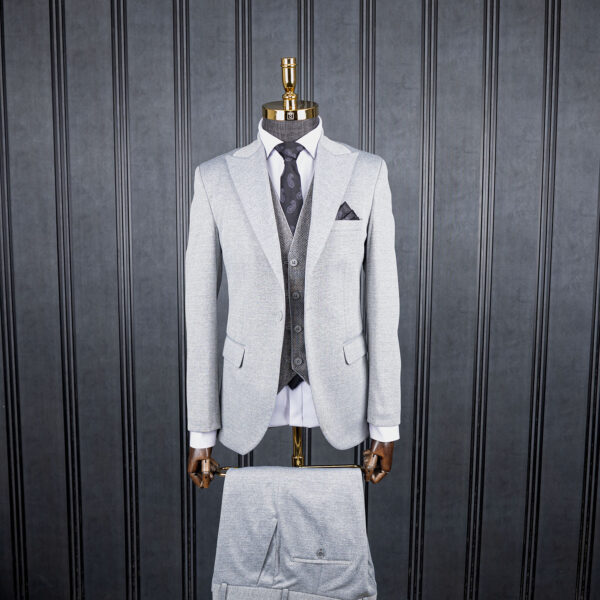 کت و شلوار نقره ای کاردین با جلیقه دو رو
