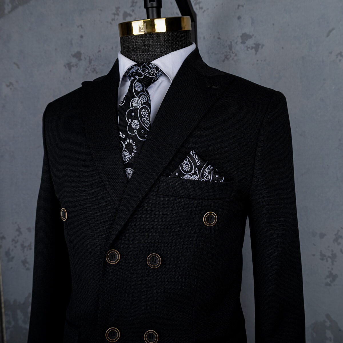 کت و شلوار مشکی شش دکمه