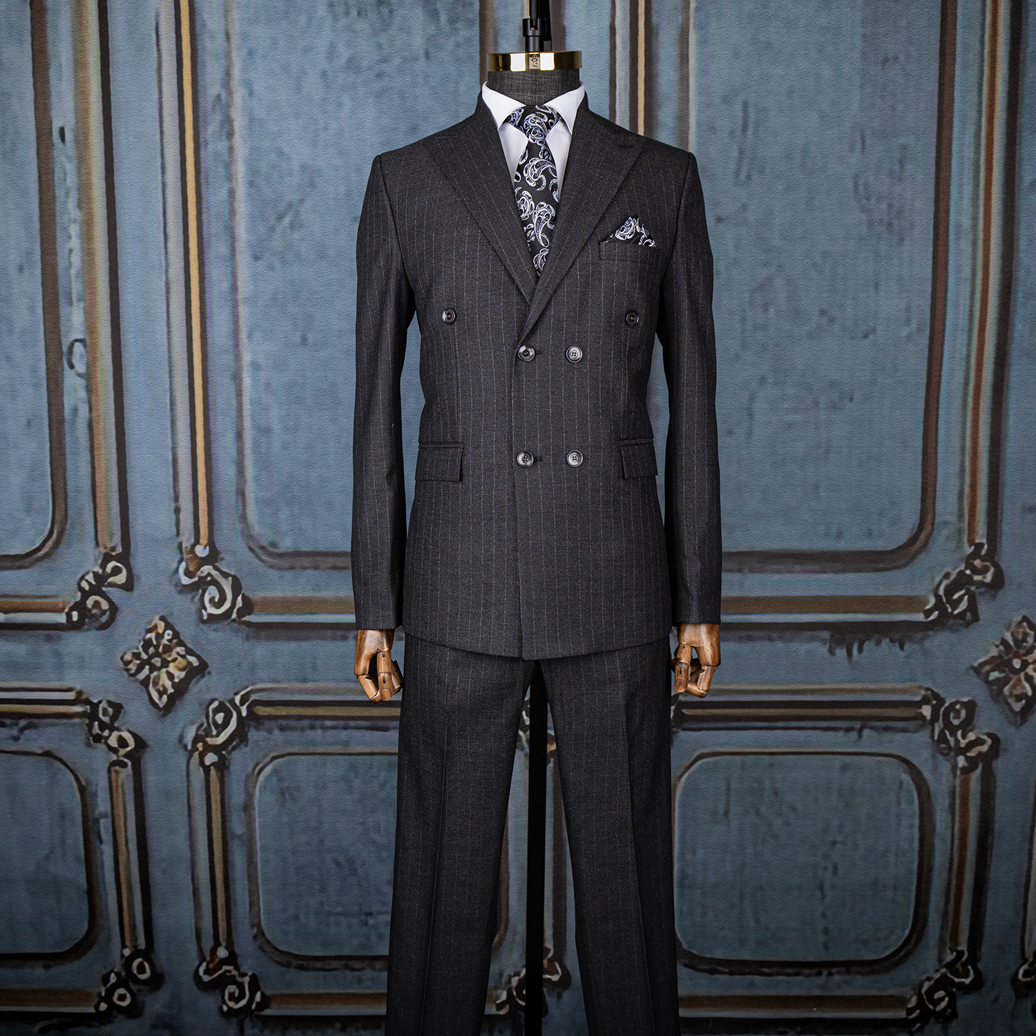 3632 کت و شلوار ذغالی دبل برست دیپلمات