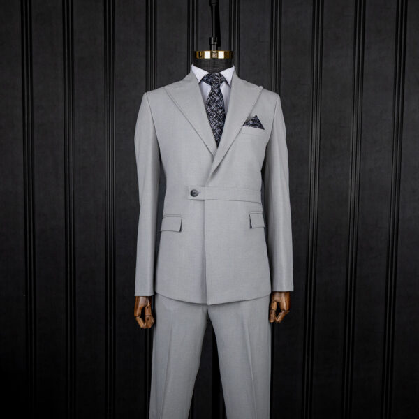 کت و شلوار طوسی بزیاق بلتیکا