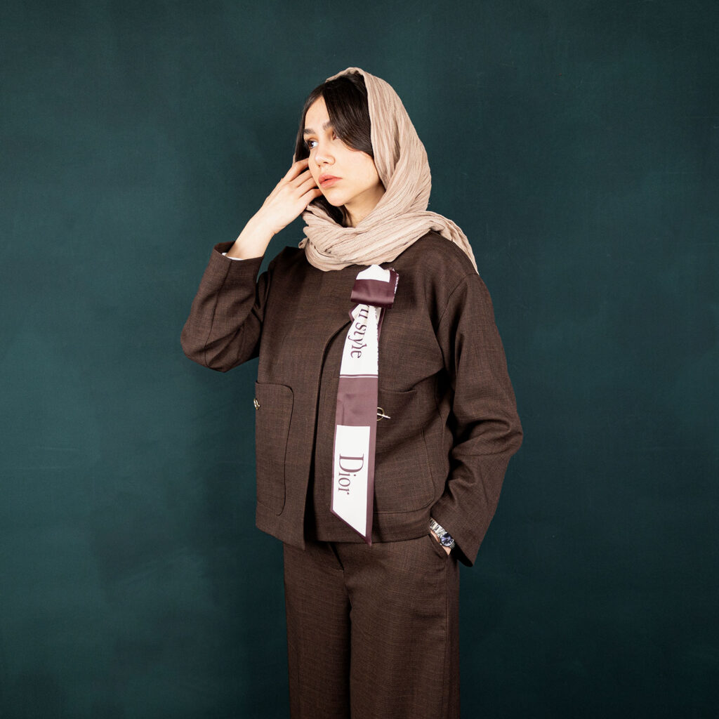 کت و شلوار شکلاتی دیور اسکارف زنانه